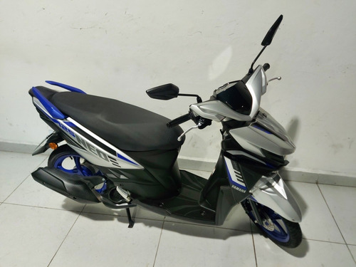 Imagem 2 de 10 de Yamaha Neo 125i Cinza 2022