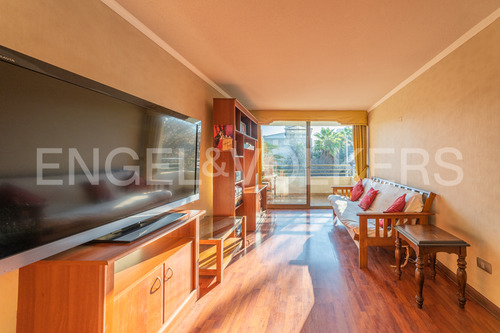 Vende 2d/2b. Excelente Ubicación.