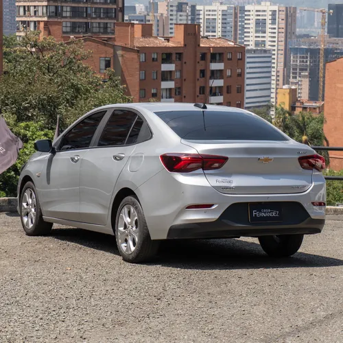 Chevrolet Onix 1.0T Premier Sedan At