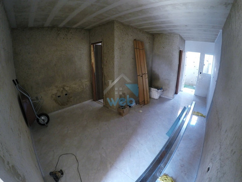 Imagem 3 de 26 de Excelentes Casas Em Pequeno Condomínio No Bairro Campo De Santana, Com Dois Quartos, Sala, Cozinha Americana, Banheiro Social E Área De Serviços. - Ca01630 - 70039866