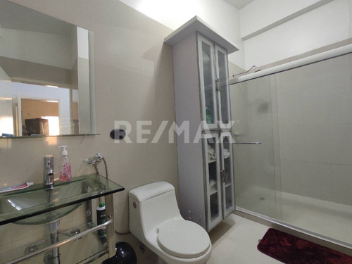 Imagen 16 de 27 de Bella Y Cómoda Casa , Urb. Trigal. Cód.: 132012, 04144841043