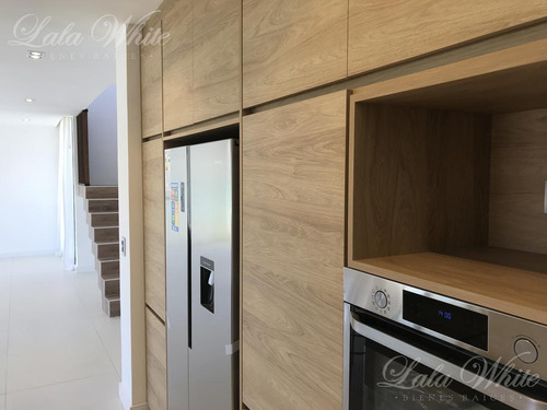 Imagen 12 de 30 de Venta - Casa A Estrenar Con Vista A La Laguna En Terralagos