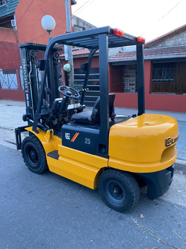 Autoelevdor Liu Gong 2,5 Tn Tt Con Desplazador