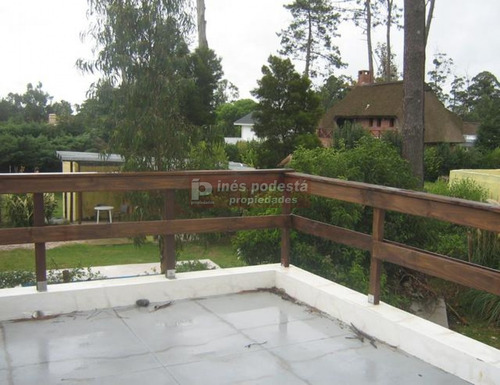 Casa En Pinares- Ref: 37553