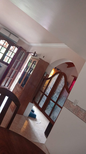 Casa Esquina Con Piscina En Altos De Carrodilla