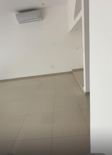 Casa En Venta En Colonia Laderas Abedul, Monterrey, Nuevo León
