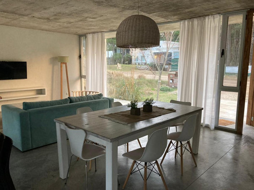 Imagen 10 de 16 de Casa A La Venta Con Amplia Vista Al Parque, Costa Esmeralda