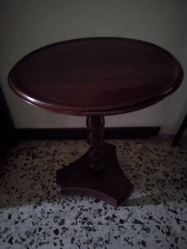 Mesa Antigua En Madera De Caoba