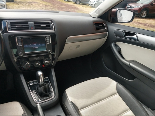 Volkswagen Jetta 2.5 Sportline Tiptronic At 2016