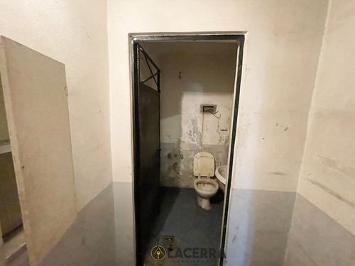 Imagen 13 de 30 de Galpon Sobre Avenida, 477 M2 Con Oficinas Y Local Comercial