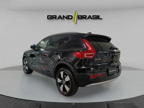 Volvo XC40 Volvo XC40 2.0 T5 Momentum AWD