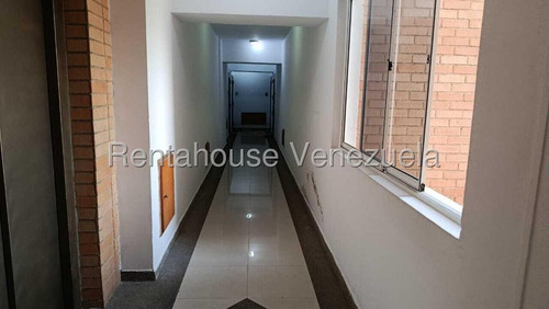 Juan Carlos González. Venta Apto. Res. Taguay Suite Mañongo