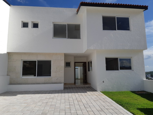 Preciosa Residencia, Lomas De Juriquilla, 4ta Recámara En P.