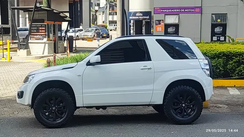 Suzuki Grand Vitara 3 ptas automático 4x4 2.4