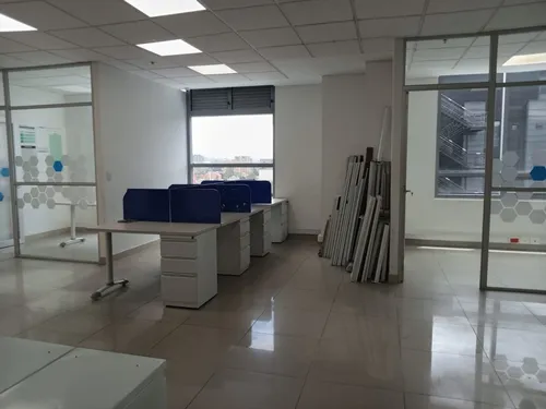 Oficina En Venta En Chico Norte Iii. Cod V1105074