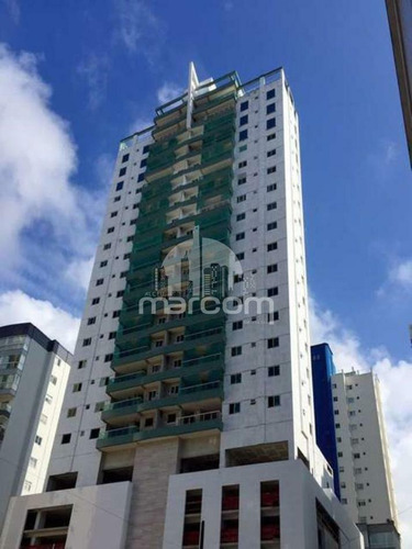 Imagem 2 de 15 de 04 Dormitórios (sendo 02 Suites E 02 Demi). - Mc3-975