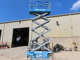 Imagen 3 de 10 de Alquiler De Manlift Brazos Elevadores Transporte Inmediato