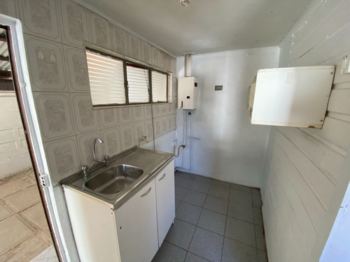 Buena Casa Con Depto Interior, Sector Los Condores Thno