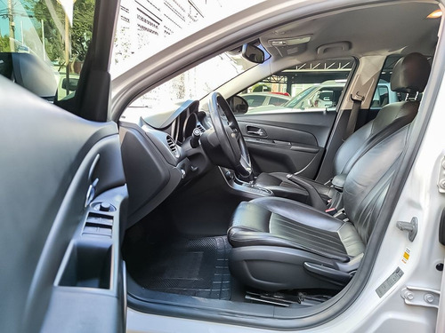 Imagem 6 de 15 de Chevrolet Cruze 1.8 Lt 16v Sedan