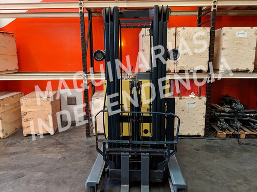 Apilador Reach Komatsu 1250 Kg 5 Mts