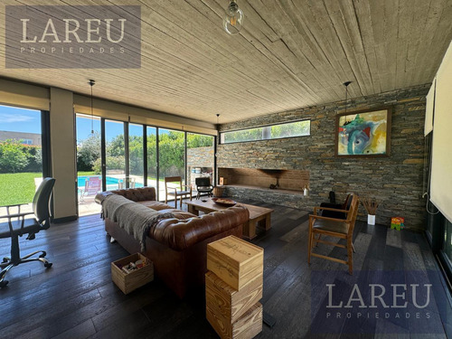 Casa En Venta, Barrio Privado Las Liebres