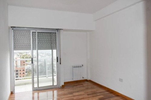 Departamento En Venta - 2 Dormitorios 1 Baño - Cochera - 85mts2 - La Plata