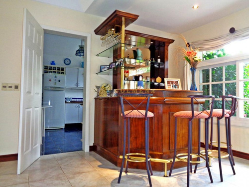 Casa En Cantegril - Muy Bien Cuidada. Consulte!!!!!!!!!- Ref: 2589