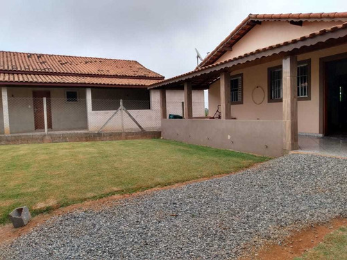 Linda Chácara 900 M² - Aceita Financiamento - Cód.c385