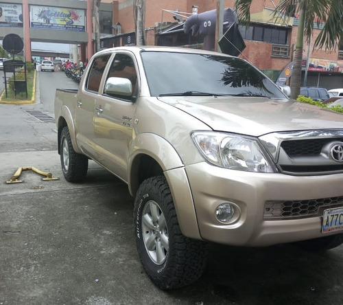 Imagen 2 de 9 de Toyota Hilux Kavak Automatico 4x4