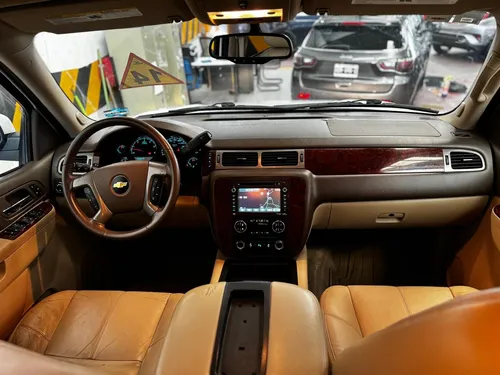 Chevrolet Suburban 5.3 Lt V8 Piel 2da Cubo At