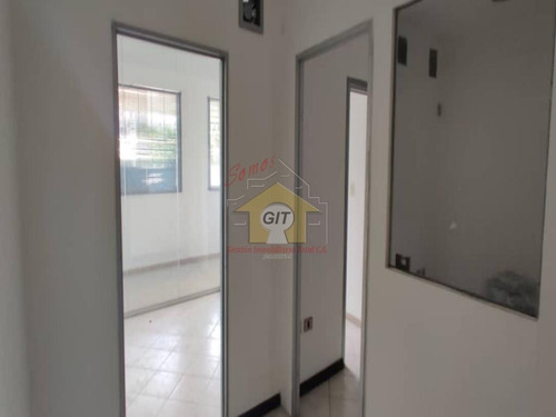 Imagen 2 de 6 de Oficina En Venta Naguanagua
