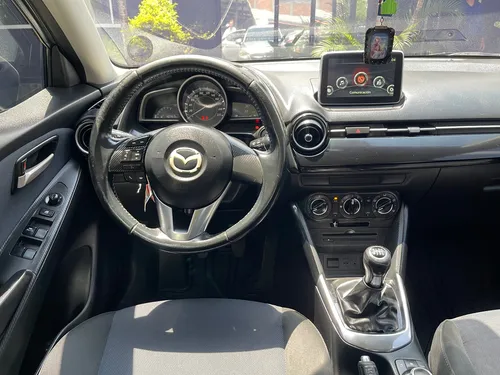 Mazda 2 Touring Mt