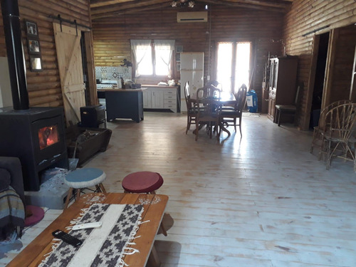 Casa En Venta - 3 Dormitorios 2 Baños - Cochera - 600mts2 - Verónica