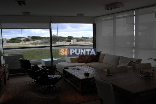 Imagen 2 de 22 de Apartamento En Alquiler - Brava