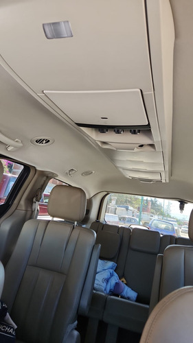 Chrysler Town & Country 3.6 Limited Mt