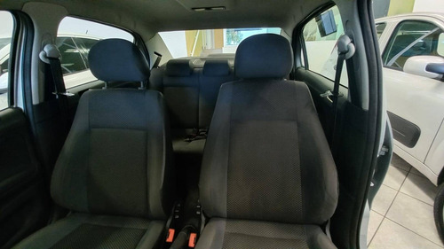 Imagem 6 de 8 de Volkswagen Voyage 1.6 Mi City 8v Flex 4p Manual