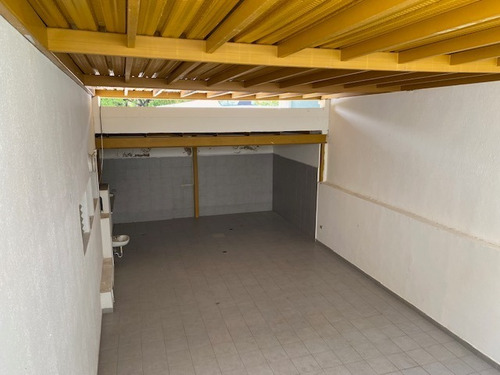 Imagen 18 de 30 de Venta De Edificio Educacional En Prados Del Este, Para Colegio O Preescolar Con 12 Salones Mas Patio Amplio Al Aire Libre, Mas Casa Anexa