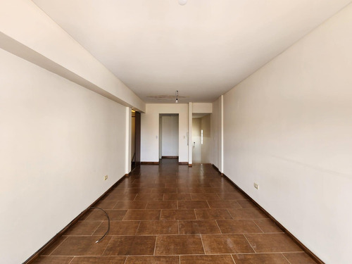 Venta. Departamento En Duplex 2 Ambientes Divisibles Como 3 Ambientes. Caballito. Financiacion