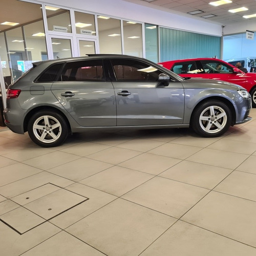 Imagen 3 de 25 de Audi A3 Sportback 2018 1.4 Tfsi Stronic 125cv Usado