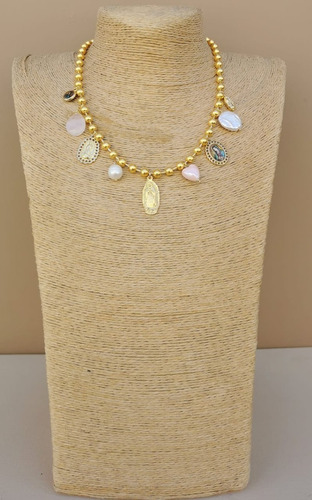 Imagen 1 de 1 de Collar Virgen De Guadalupe Diferentes Dijes Y Piedras