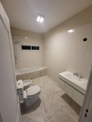 Imagen 6 de 11 de Casa En Venta Lote Interno 1 Planta, San Sebastian Area 1 5054
