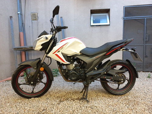 Imagen 1 de 17 de Zanella Rx 200cc Next Moto + 2 Cascos