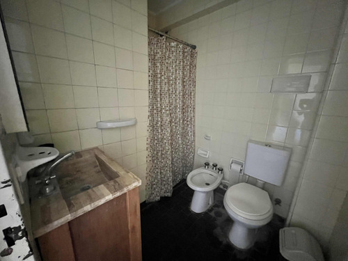 Casa Dumbus Gran Casa Pinamar Centro 14 Personas + Cuna, Pet Friendly, Parrilla, Parque, Metegol, Wifi Fibra 300mega Eventos