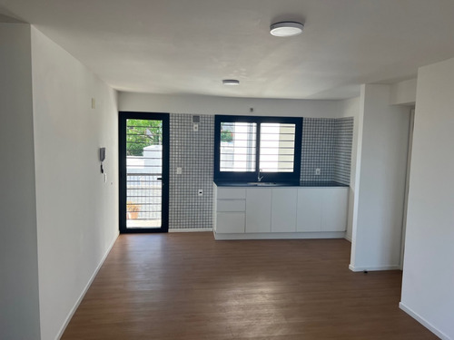 Imagen 3 de 23 de Vendor Apartamento A Pasos De Nuevocentro
