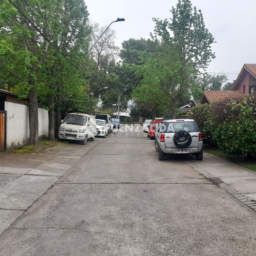 Casa En Venta De 2 Dorm. En Las Condes