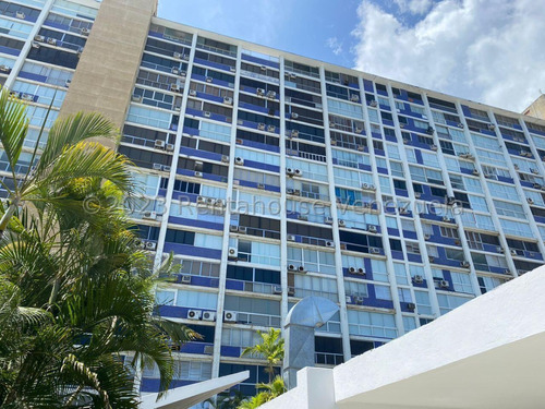 Apartamento En Venta Camuri Grande #23-31912 Johana Blanco 