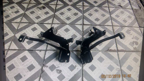 Refuerzo Lh Y Rh  De Bumper Delantero Kb 98-2004