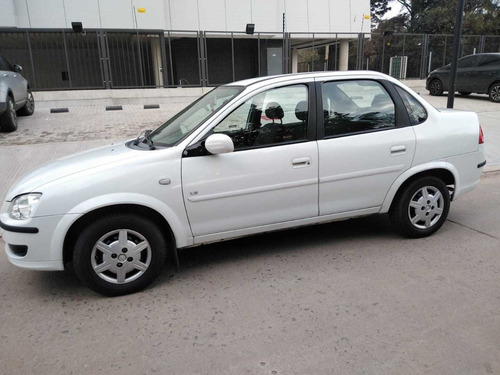 Chevrolet Classic 1.4 Ls Aa+da 2011