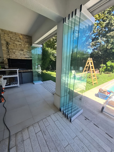Cerramiento Plegable Vidrio Templado/ Laminado Full Vision