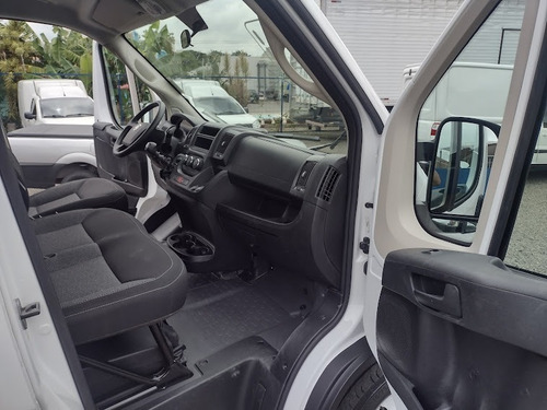Imagem 13 de 15 de Van Utilitário Ducato Carroceria 2021 Com 7.000 Km